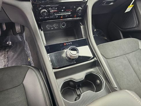 New 2025 Jeep Grand Cherokee L Altitude image 22