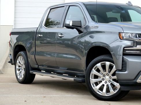 Used 2020 Chevrolet Silverado 1500 High Country image 18