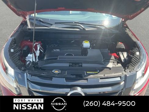 Used 2023 Nissan Pathfinder SL w/ Black Appearance Package AWD/4WD image 37