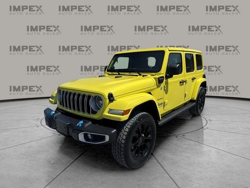 Used 2024 Jeep Wrangler Unlimited Sahara w/ Dual Top Group AWD/4WD image 1