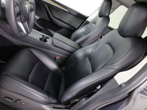 Used 2022 Tesla Model Y Performance AWD/4WD image 10