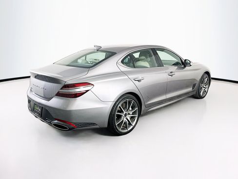 Used 2025 Genesis G70 2.5T image 9