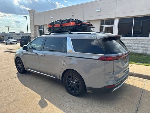 Used 2024 Kia Carnival SX Prestige FWD image 6