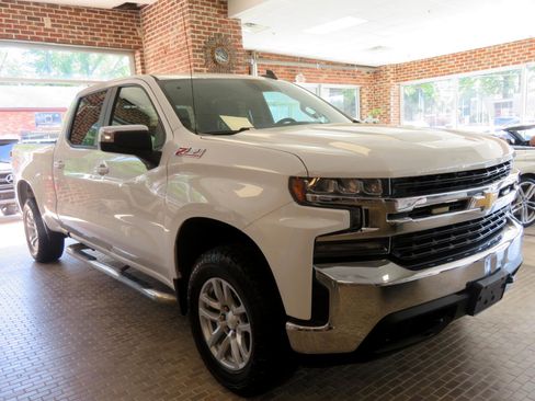 Used 2019 Chevrolet Silverado 1500 LT w/ Z71 Off-Road Package image 57