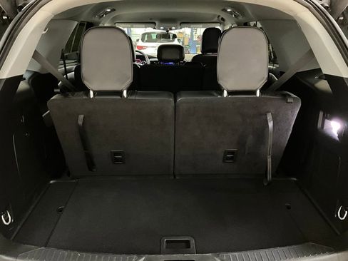 Used 2023 Ford Explorer XLT w/ Equipment Group 202A image 14