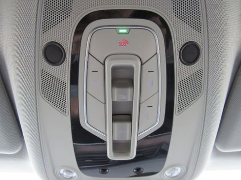 Used 2019 Audi e-tron Prestige w/ Prestige Package image 59