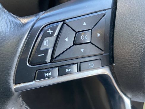 Used 2019 Nissan Rogue SV w/ Sun & Sound Touring Package AWD/4WD image 39