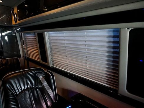 Used 2014 Mercedes-Benz Sprinter 2500 image 47