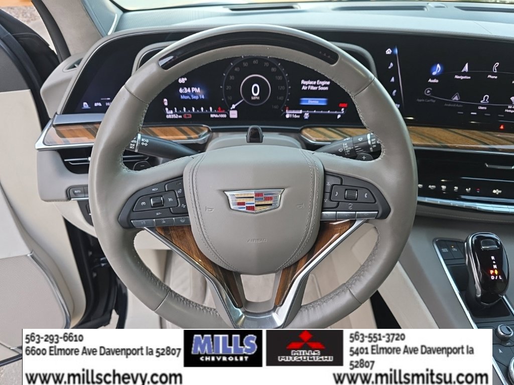 Used 2022 Cadillac Escalade ESV Sport Platinum w/ LPO, ONYX Package AWD/4WD image 9