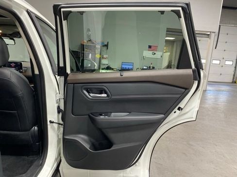 Certified 2023 Nissan Rogue SV w/ SV Premium B Package AWD/4WD image 26