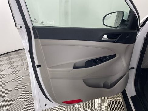Used 2019 Hyundai Tucson SE image 16