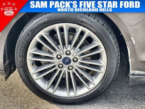 Used 2013 Ford Fusion SE FWD image 19