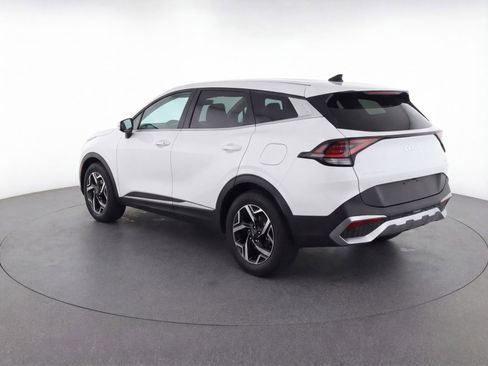 Used 2025 Kia Sportage LX image 6