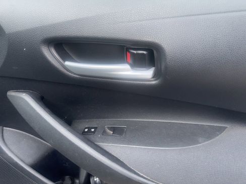 Used 2020 Toyota Corolla LE w/ Carpet Mat Package (TMS) FWD image 17
