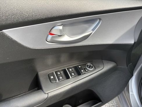 Used 2023 Kia Forte LXS FWD image 19