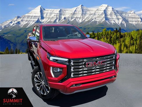 Used 2025 GMC Canyon Denali AWD/4WD image 1