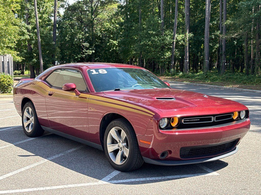 Used 2018 Dodge Challenger SXT RWD image 7