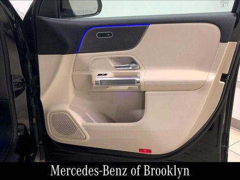 Certified 2022 Mercedes-Benz GLB 250 4MATIC image 23