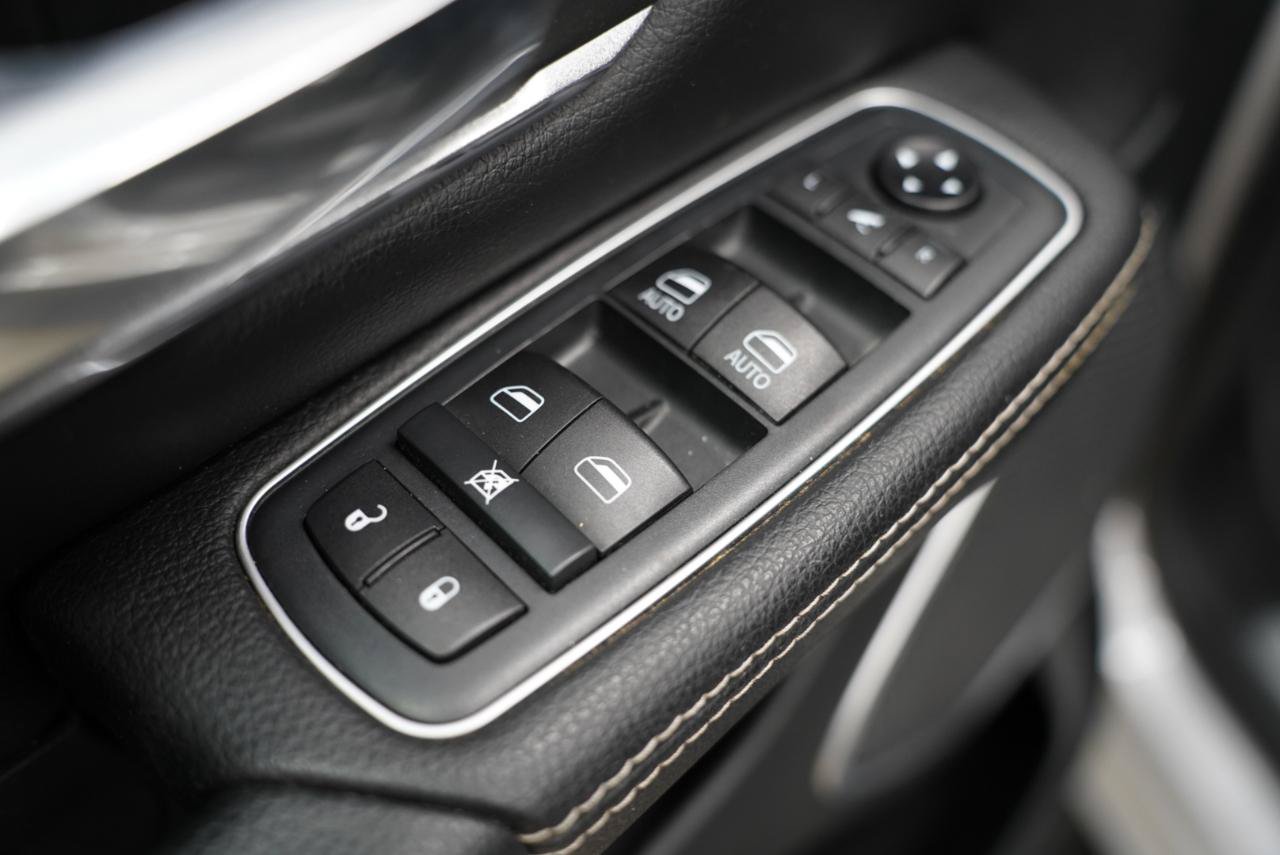 Used 2020 RAM 1500 Laramie w/ Sport Appearance Package AWD/4WD image 26