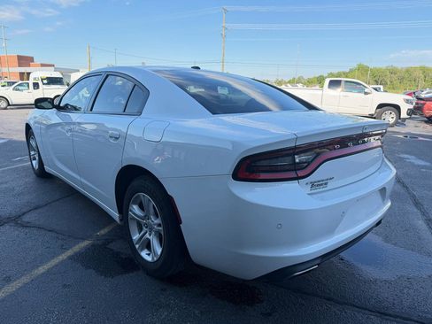 Used 2020 Dodge Charger SXT RWD image 5