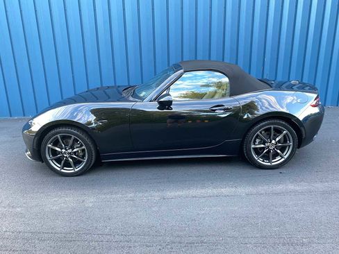 Used 2016 MAZDA MX-5 Miata Grand Touring image 42