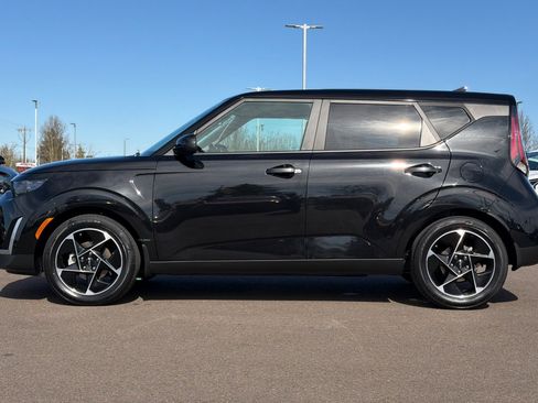 Used 2023 Kia Soul EX image 7