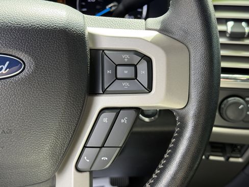 Used 2017 Ford F250 Lariat w/ Lariat Ultimate Package image 28