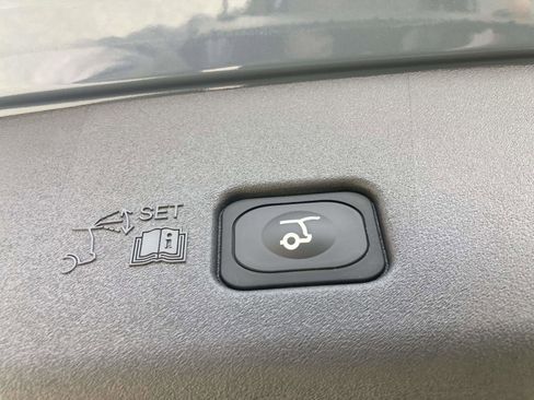 New 2026 Lincoln Nautilus Reserve image 16