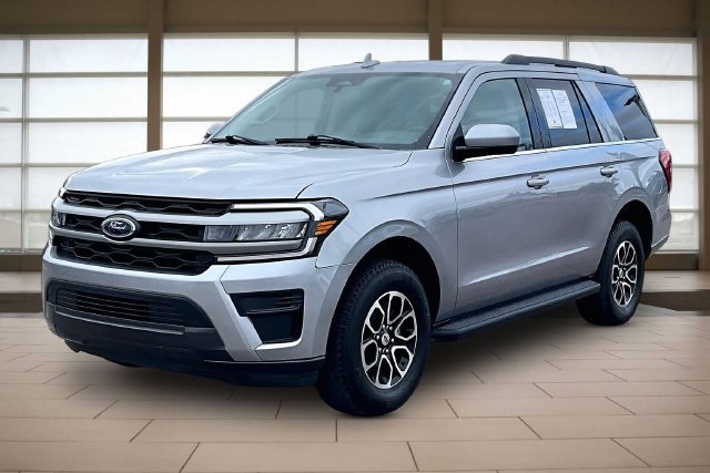 Used 2024 Ford Expedition XLT AWD/4WD image 1