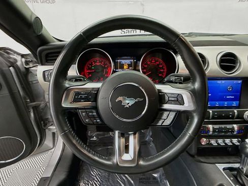 Used 2020 Ford Mustang Premium image 11