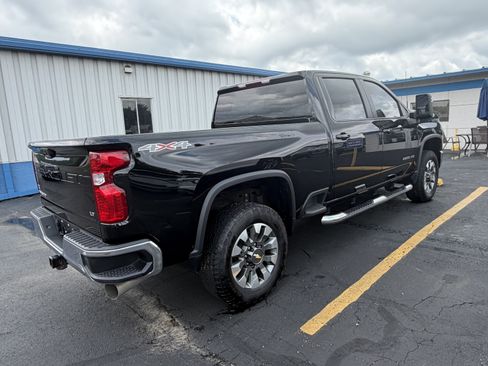 Used 2024 Chevrolet Silverado 2500 LT AWD/4WD image 5