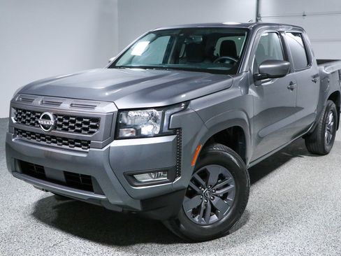 Used 2025 Nissan Frontier SV w/ SV Convenience Package RWD image 31