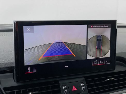 Used 2025 Audi Q5 e Premium Plus w/ Premium Plus Package image 19