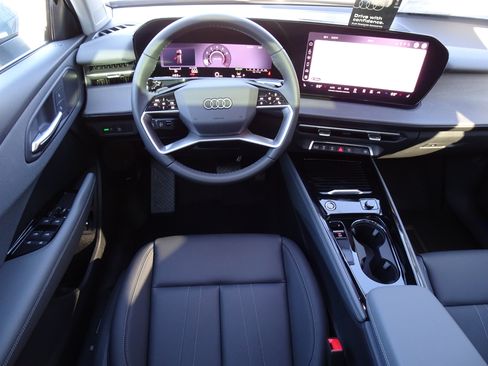 New 2026 Audi Q3 quattro 2.0T AWD/4WD image 5