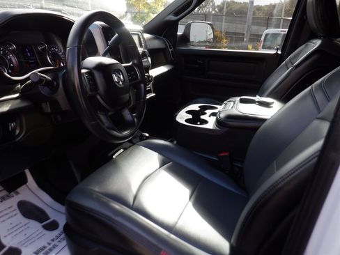 Used 2021 RAM 2500 Tradesman w/ Chrome Appearance Group image 13