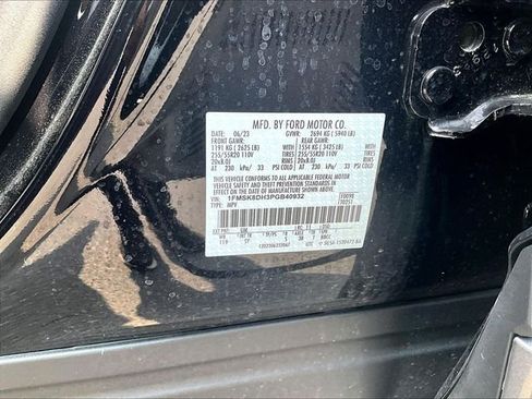 Used 2023 Ford Explorer XLT w/ Equipment Group 202A AWD/4WD image 9
