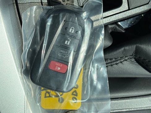 Used 2023 Toyota RAV4 Limited FWD image 16