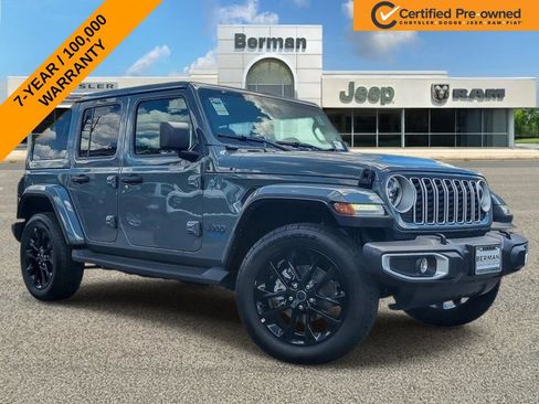 Certified 2025 Jeep Wrangler Unlimited Sahara AWD/4WD image 1