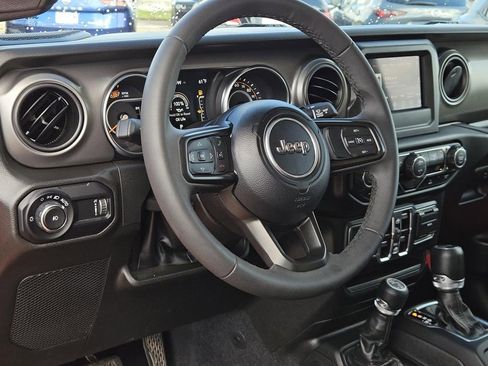 Used 2023 Jeep Wrangler Unlimited Sport image 9