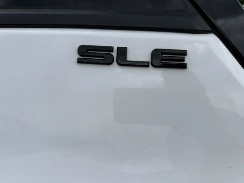 Used 2020 GMC Terrain SLE w/ Elevation Edition FWD image 7