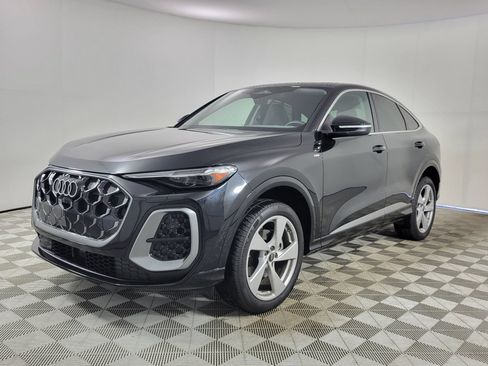 Certified 2025 Audi Q5 Premium Plus AWD/4WD image 3