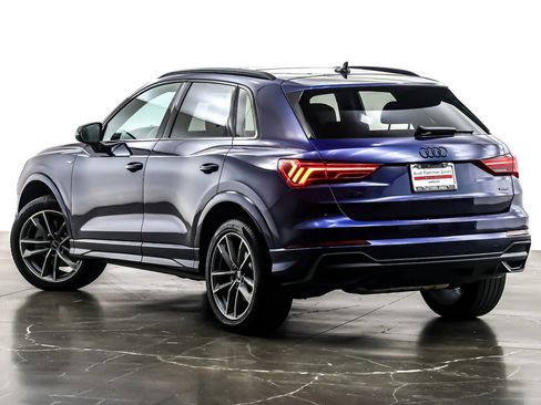 Used 2023 Audi Q3 2.0T Premium w/ Black Optic Sport Package image 13