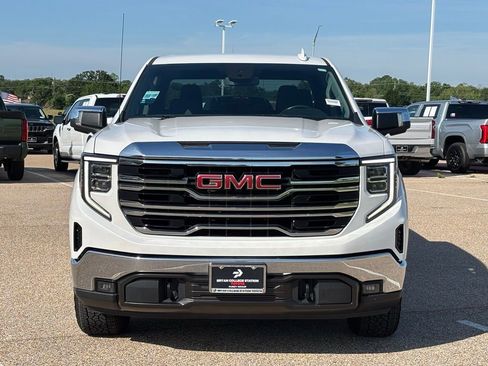Used 2022 GMC Sierra 1500 SLT w/ SLT Convenience Package RWD image 3