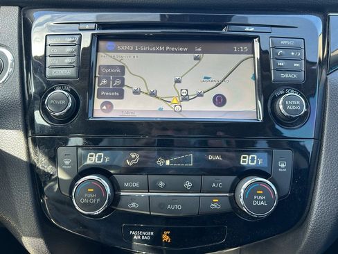 Used 2017 Nissan Rogue Sport SL w/ SL Premium Package image 21