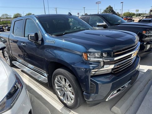 Used 2020 Chevrolet Silverado 1500 High Country w/ Technology Package AWD/4WD image 3