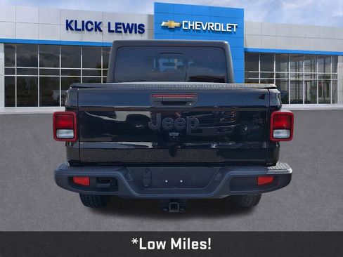 Used 2021 Jeep Gladiator Sport image 7