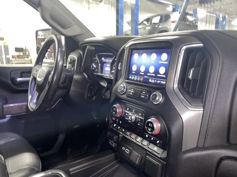 Used 2022 GMC Sierra 3500 Denali w/ Denali Ultimate Package image 30