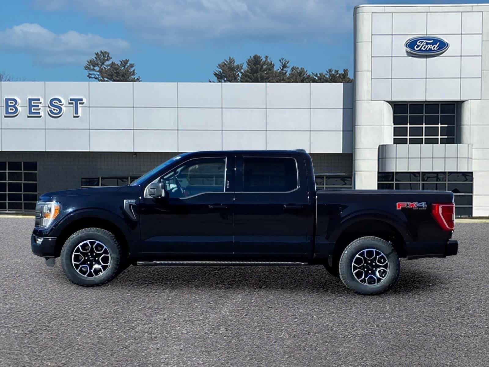 Used 2022 Ford F150 XLT w/ Equipment Group 302A High AWD/4WD image 2