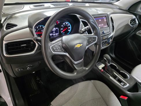 Used 2022 Chevrolet Equinox LS FWD image 24