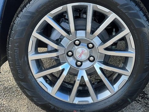 New 2026 GMC Terrain Denali w/ LPO, Floor Liner Package image 6